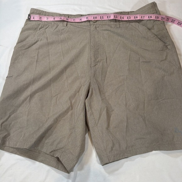 Hook & Tackle Performance Outfitters Shorts Men Size 38 Tan Lightweight Stretch - Picture 6 of 10